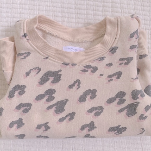 Grayson Mini toddler girls sweatshirt. Size 4T. Cream with leopard print. - Picture 8 of 8